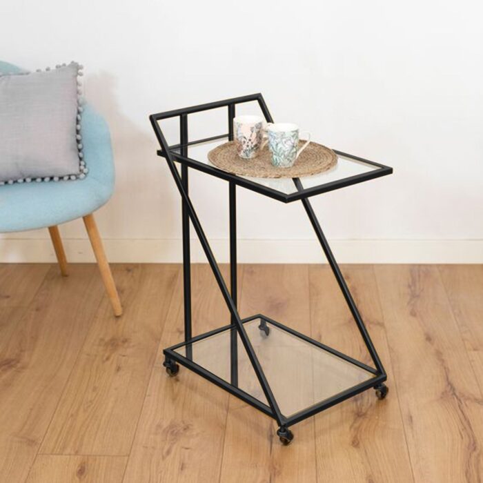 Serving table