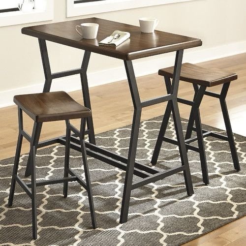 Table + 2 chairs